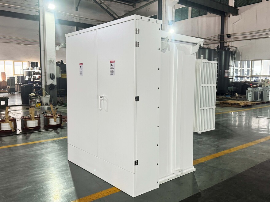 2500 kVA Three phase pad-mounted transformer 2500 kVA Three phase pad-mounted transformer